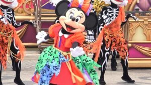 Conheça os shows e paradas de Halloween da Disney Tokyo sea 32