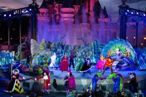 Conheça os shows e Paradas da festa de Halloween na Disneyland Paris 26